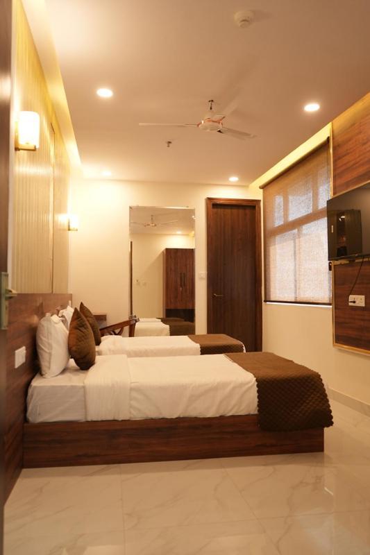 Hotel Golden Palace Lucknow Exterior photo