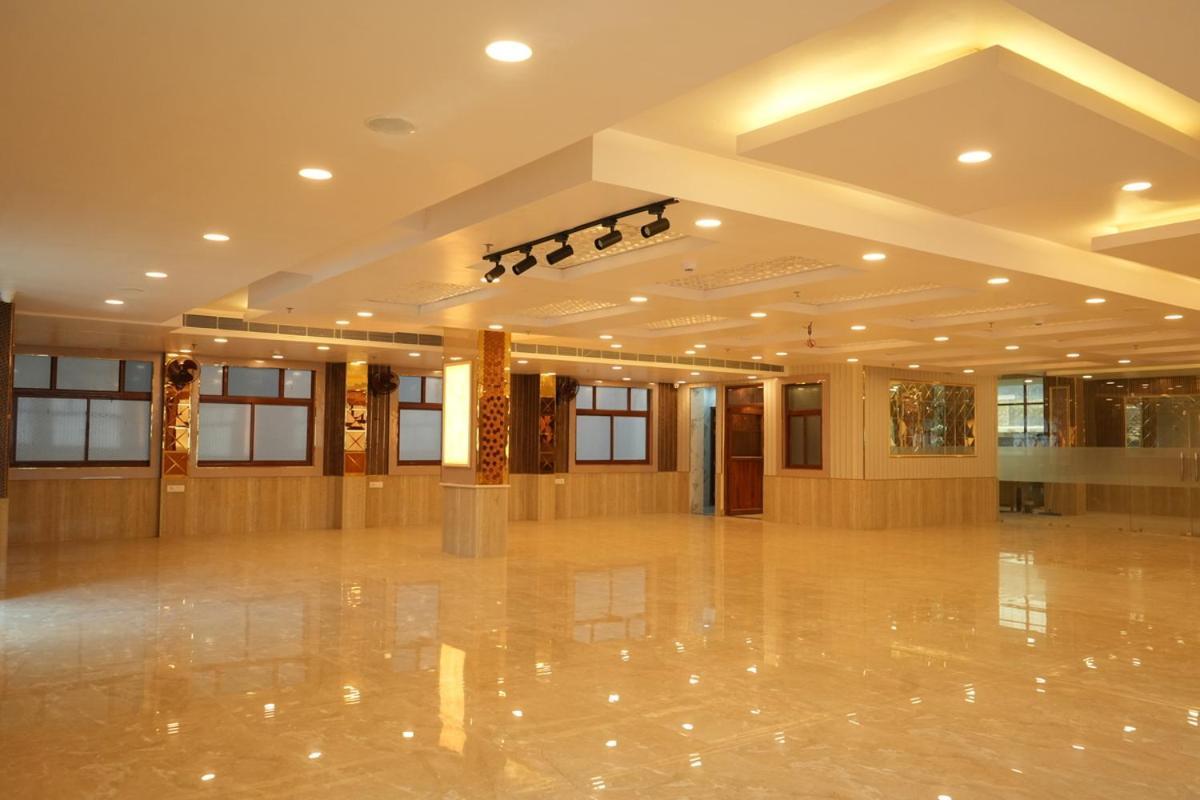 Hotel Golden Palace Lucknow Exterior photo